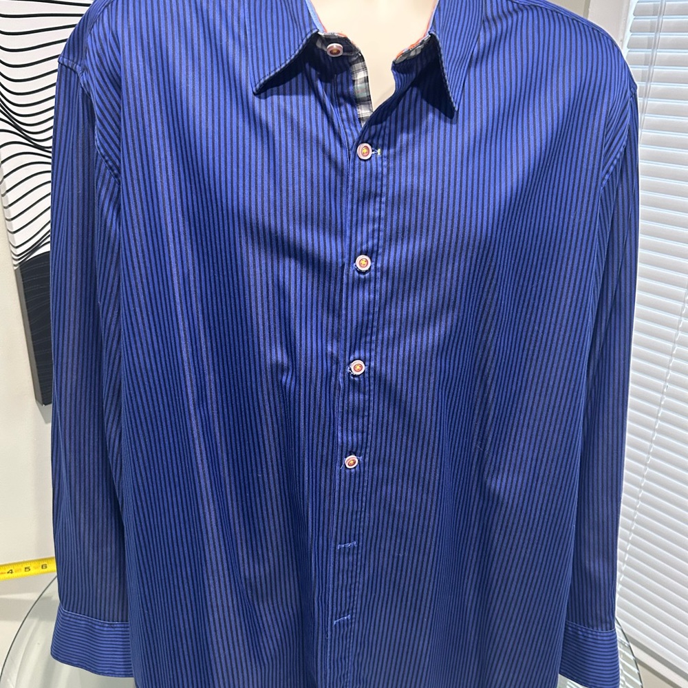 Robert Graham Men's Blue Striped Button-Down Shirt